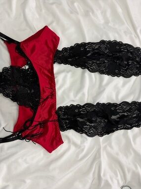 Seduction by Frederick’s of Hollywood Red Satin & Black Lace Intimate set
